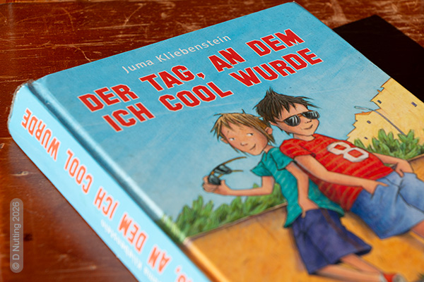 [Foto (copyright: D Nutting): Buchtitel mit Relativpronomen und Pr&auml;position]